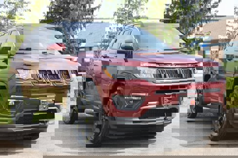 Used 2020 Jeep Compass Latitude w/ Cold Weather Group image 20