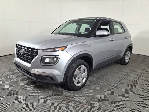 Used 2020 Hyundai Venue SE image 6