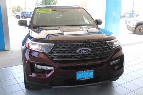 Used 2022 Ford Explorer XLT w/ Equipment Group 202A image 14