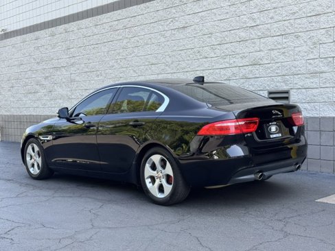 Used 2018 Jaguar XE image 14