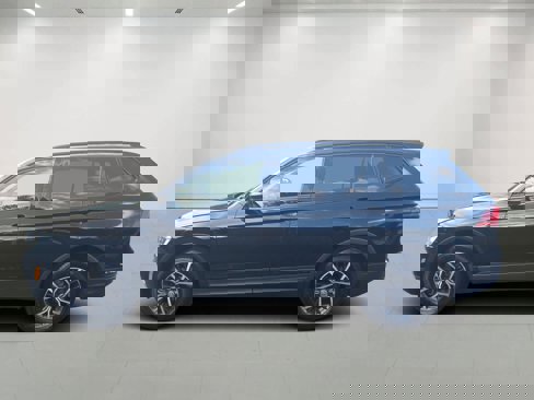 Used 2021 Volkswagen Tiguan S image 6