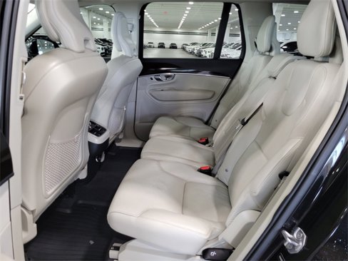 Used 2019 Volvo XC90 T6 Momentum w/ Advanced Package image 28