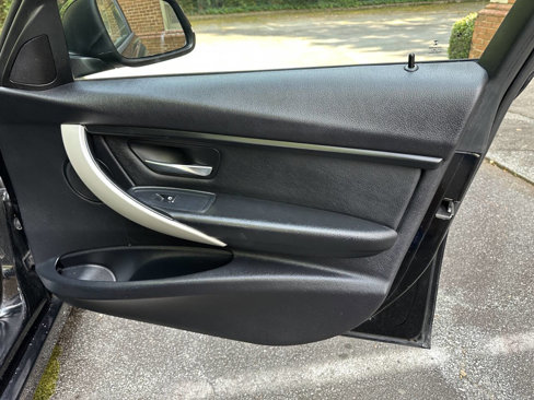 Used 2016 BMW 320i xDrive Sedan image 6