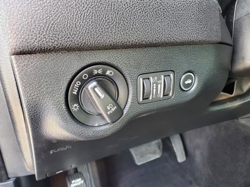 Used 2018 Dodge Charger GT image 8