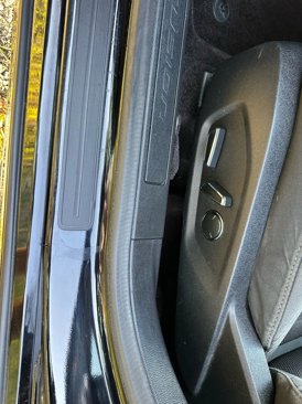 Used 2017 Ford Fusion SE w/ Fusion SE Technology Package image 28