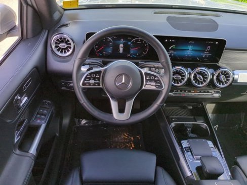 Used 2020 Mercedes-Benz GLB 250 image 14