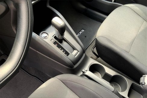 New 2025 Nissan Kicks S image 9