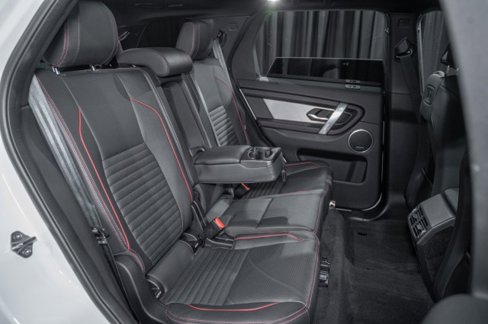 Used 2022 Land Rover Discovery Sport SE R-Dynamic image 12