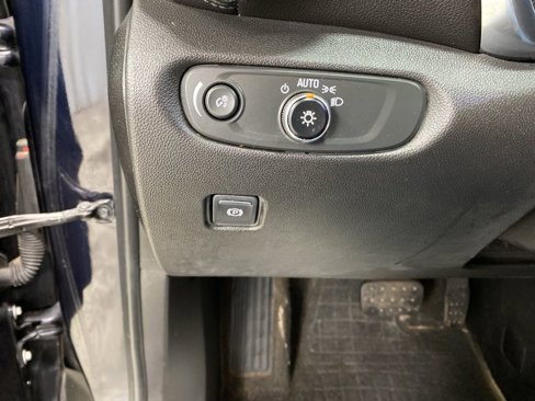 Used 2021 Chevrolet Blazer LT image 30