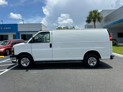 Used 2021 GMC Savana 2500 w/ Driver Convenience Package image 9