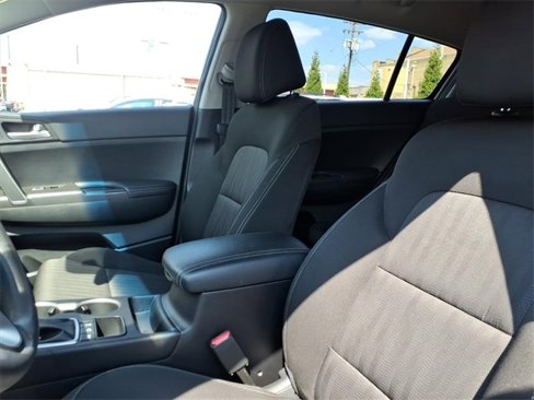 Used 2017 Kia Sportage LX image 5