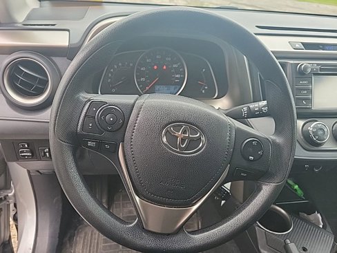 Used 2014 Toyota RAV4 LE image 23