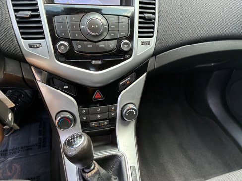 Used 2015 Chevrolet Cruze Eco image 11