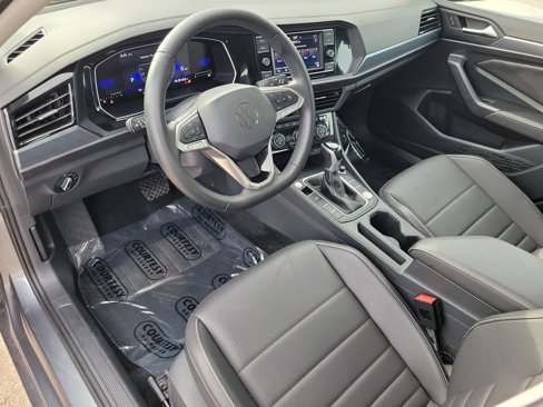 Used 2024 Volkswagen Jetta SE image 22