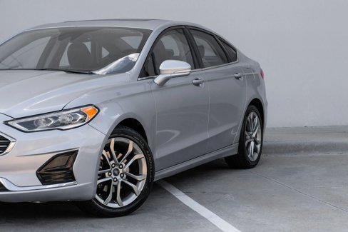 Used 2020 Ford Fusion SEL image 12