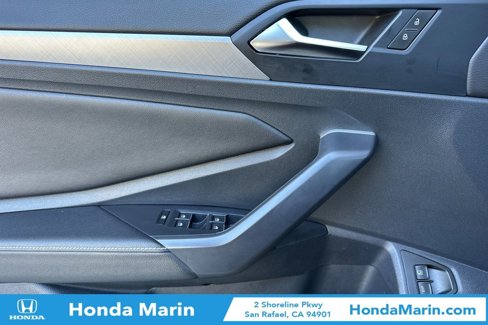 Used 2024 Volkswagen Jetta SE image 13
