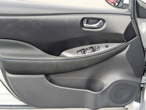 Certified 2024 Nissan Leaf S image 12