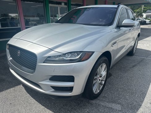 Used 2018 Jaguar F-PACE Prestige image 1