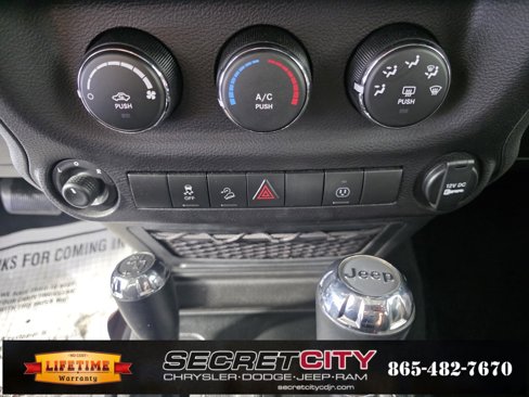 Used 2018 Jeep Wrangler Unlimited Sahara image 21
