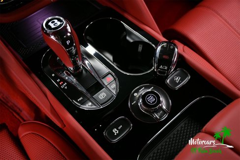 Used 2022 Bentley Bentayga image 38