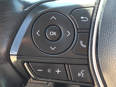Used 2019 Toyota Camry SE image 24