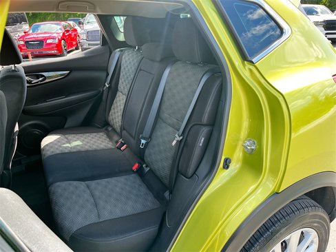 Used 2020 Nissan Rogue Sport SV image 22
