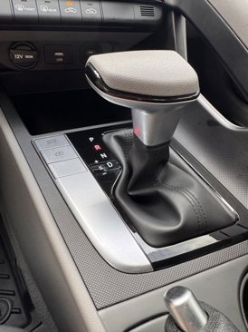 Used 2024 Hyundai Elantra SEL image 20