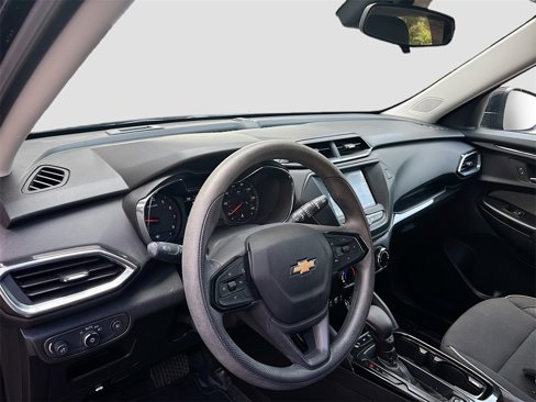 Used 2023 Chevrolet TrailBlazer LT image 9