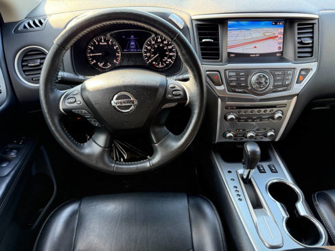 Used 2020 Nissan Pathfinder SL image 16