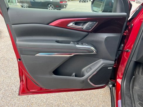 Certified 2024 Chevrolet Traverse RS w/ LPO, Floor Liner Package image 12