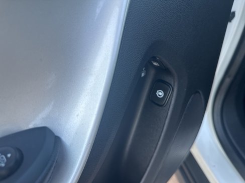 Used 2013 Chevrolet Volt Premium w/ Premium Trim Package image 15