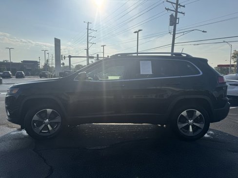 Used 2019 Jeep Cherokee Limited image 4
