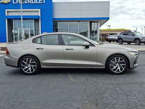 Used 2020 Volvo S60 T6 Momentum w/ Protection Package image 7