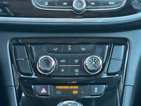 Used 2020 Buick Encore Preferred image 20
