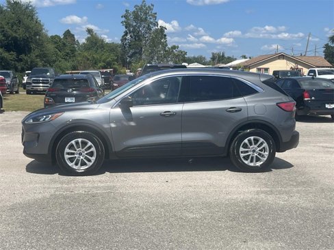 Used 2022 Ford Escape SE image 3