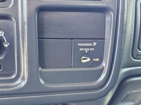 Used 2006 Chevrolet Silverado 2500 W/T w/ Heavy-Duty Power Package image 32