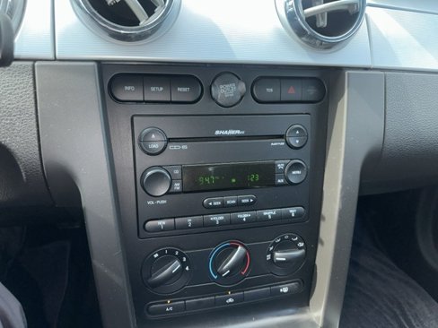 Used 2006 Ford Mustang GT image 8
