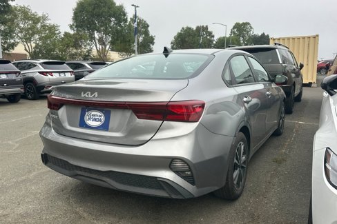 Used 2024 Kia Forte LXS image 3