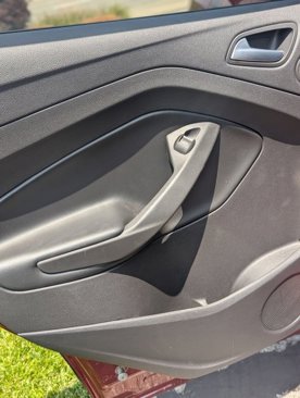 Used 2017 Ford Escape Titanium image 12
