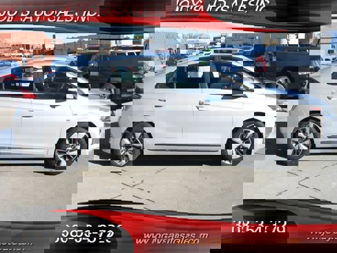 Used 2019 Hyundai Ioniq Plug-In Hybrid image 32