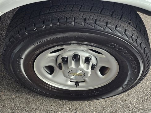 Used 2020 Chevrolet Express 2500 image 31