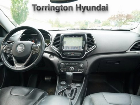 Used 2019 Jeep Cherokee Limited image 9