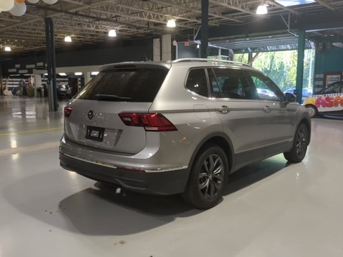 Used 2022 Volkswagen Tiguan SE image 7