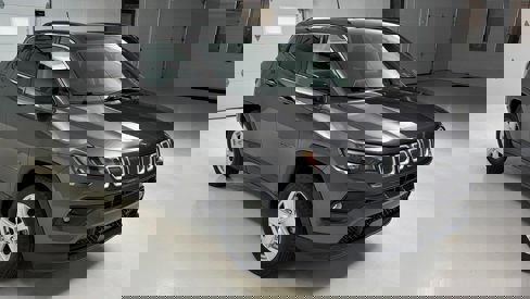 Used 2022 Jeep Compass Latitude w/ Sun and Sound Group image 4
