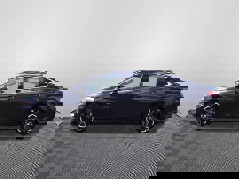 Used 2022 Chevrolet Malibu LT image 2