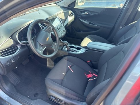 Used 2024 Chevrolet Malibu LT image 3
