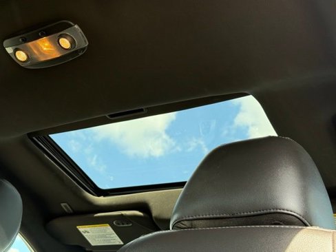 Used 2015 Ford Taurus SHO w/ Equipment Group 401A image 3