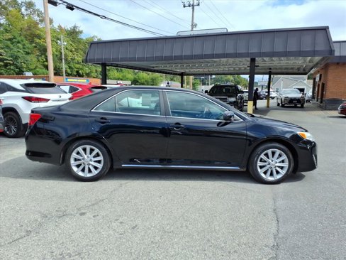 Used 2012 Toyota Camry XLE image 2