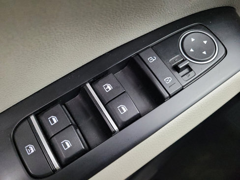 Used 2022 Kia Soul LX image 27