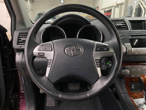 Used 2012 Toyota Highlander Limited image 24